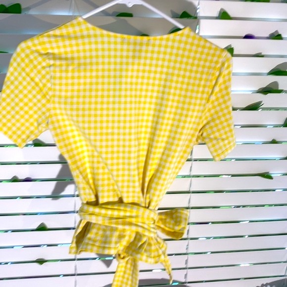 Forever 21 yellow and white checked top - Picture 3 of 5